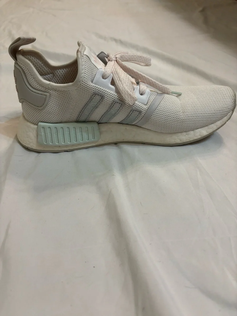 Adidas NMD_R1 “Grunge Pack” EG6869 Cloud White/Ice Mint/Icey Pink Women’s Size 9